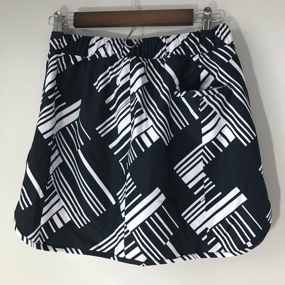 Slazenger sm skirt with shorts “skort” athletic geometric black and white - Picture 5 of 7